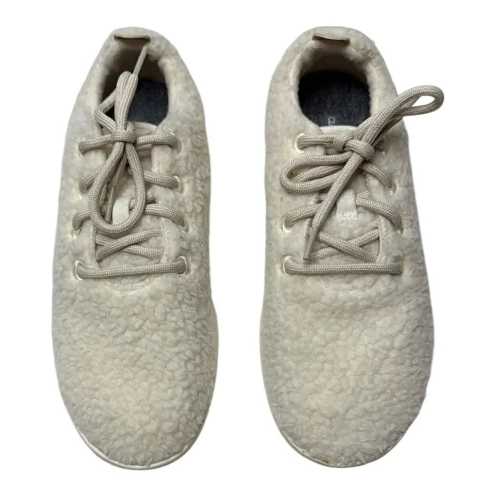 Allbirds Women’s White Wool Runner Fluffs Sneakers. Size 10.